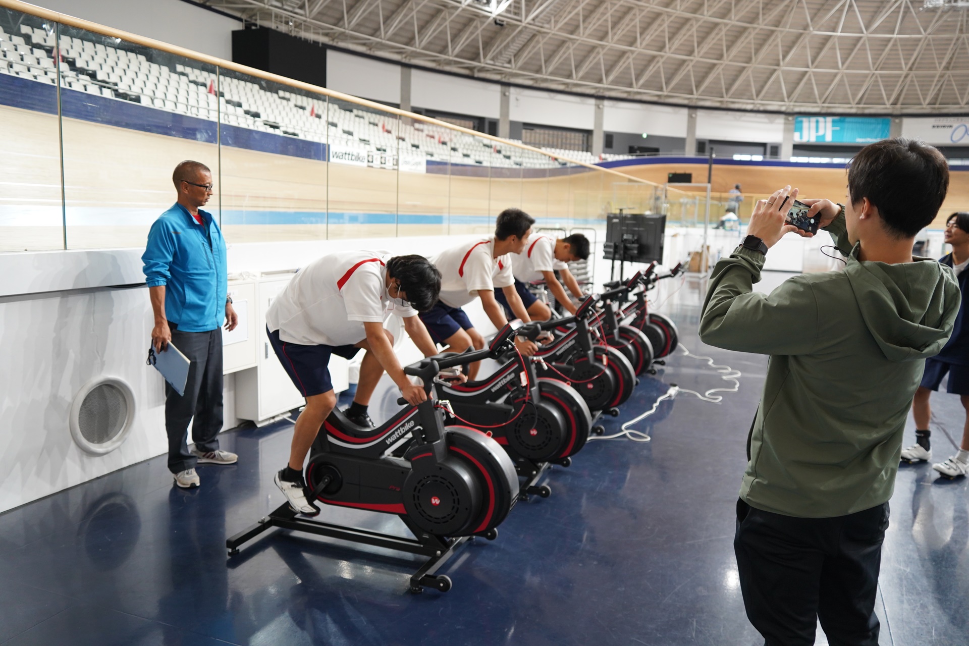 伊豆総合高校生によるワットバイク6秒テスト～体育選択科目「ライフスポーツ」において